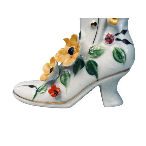 Vintage Porcelain Victorian Boot Shoe Vase White 3D Yellow Flowers Gold Accents - Picture 3 of 10